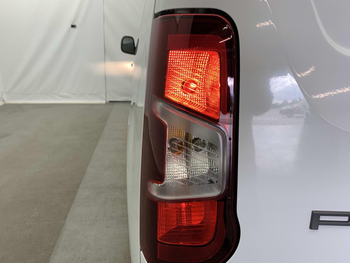 PEUGEOT PARTNER XL 950 KG BLUEHDI 100 S S BVM6