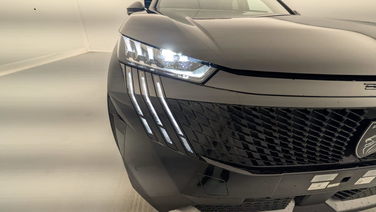 PEUGEOT 3008 Hybrid 145 e-DCS6 GT