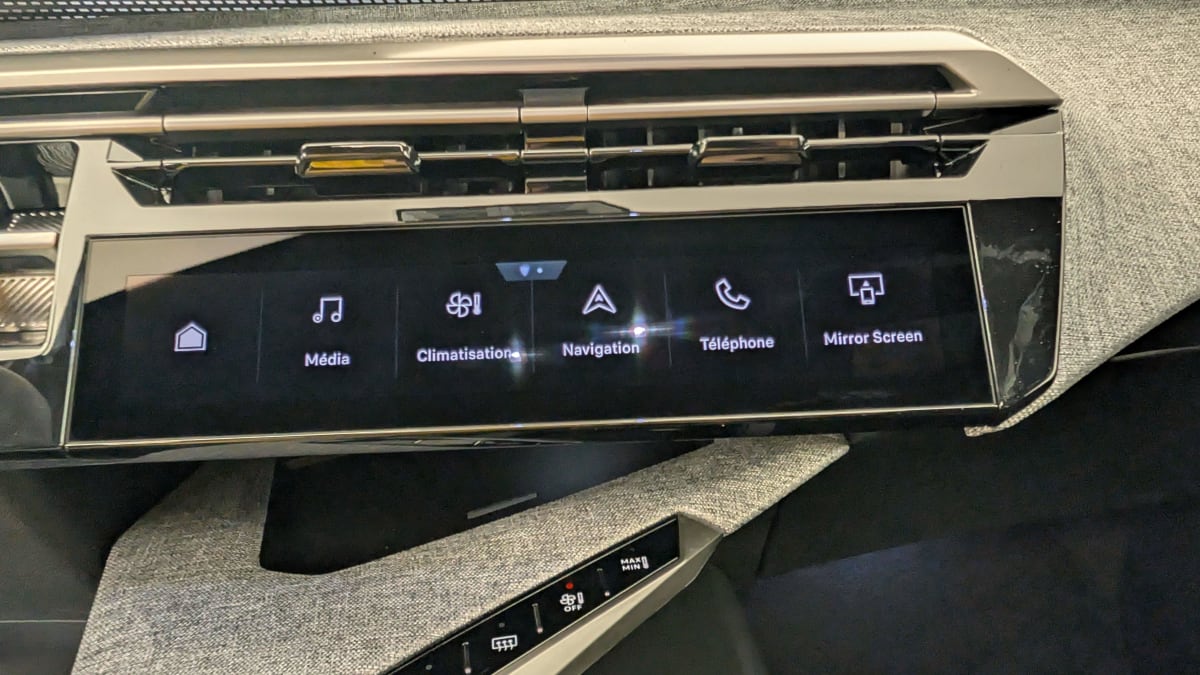 PEUGEOT 3008 Hybrid 145 e-DCS6 GT