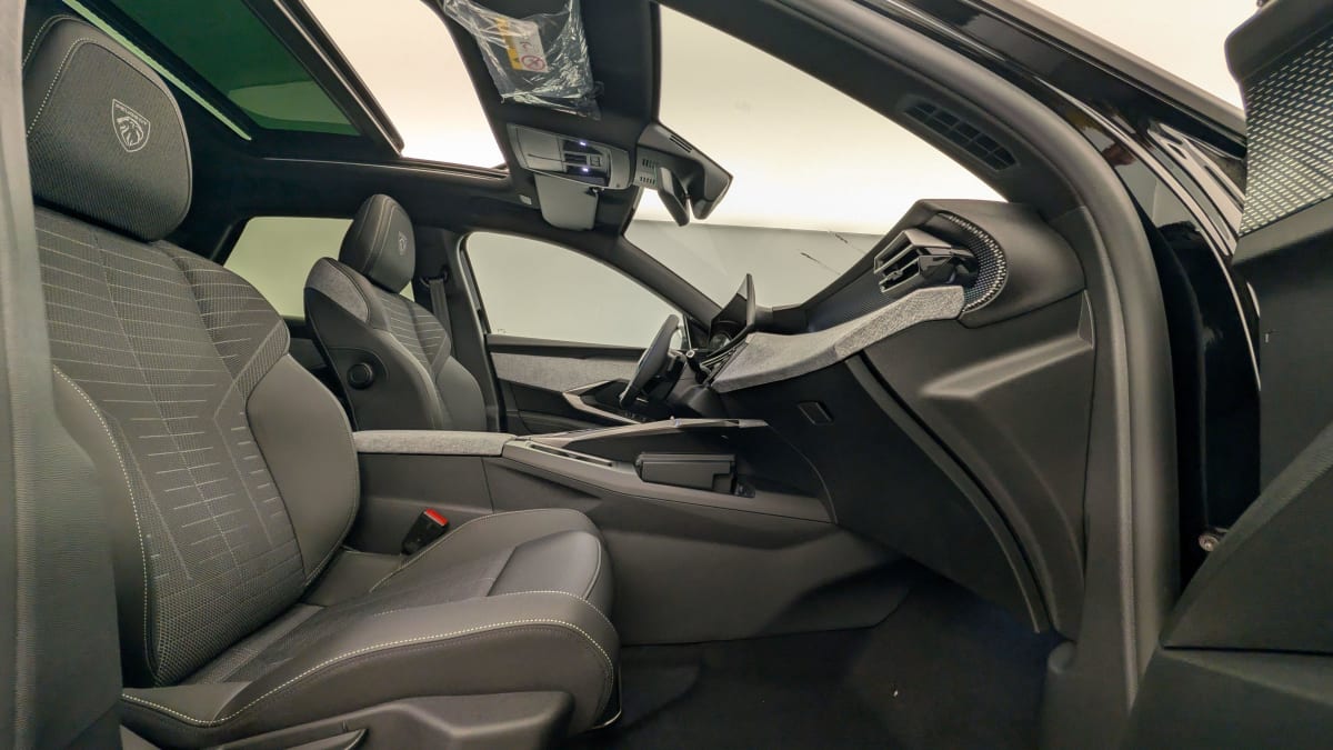 PEUGEOT 3008 Hybrid 145 e-DCS6 GT