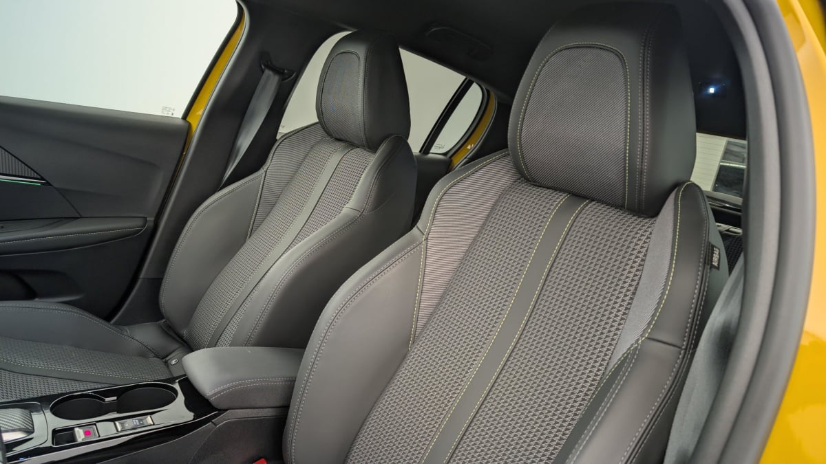 PEUGEOT 208 ELECTRIQUE 50 KWH 136CH GT
