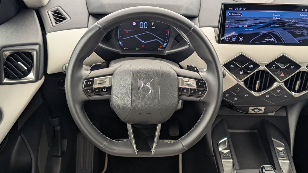 DS DS3 PureTech 130 EAT8 Esprit de Voyage