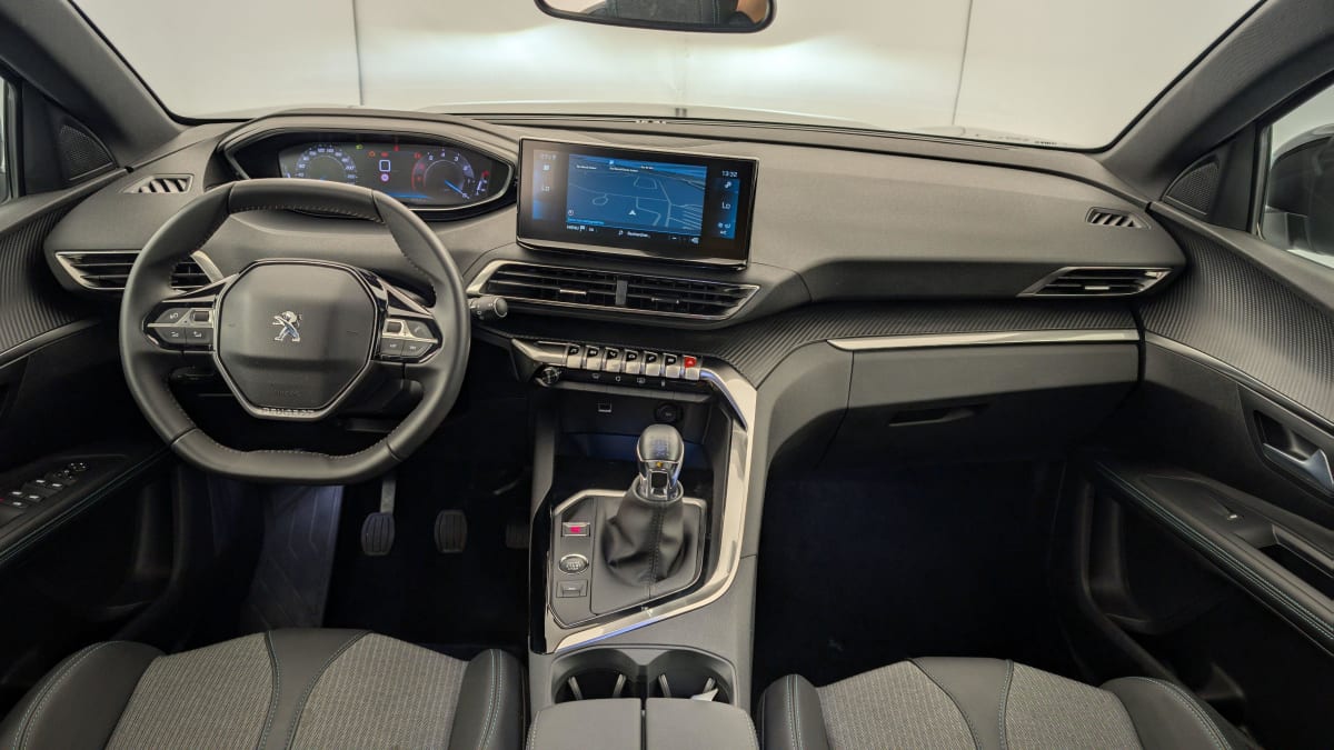PEUGEOT 5008 PureTech 130ch S S BVM6 Allure Pack