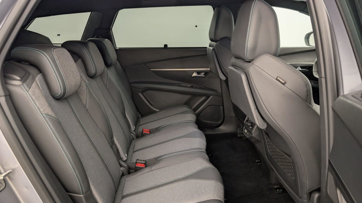 PEUGEOT 5008 PureTech 130ch S S BVM6 Allure Pack