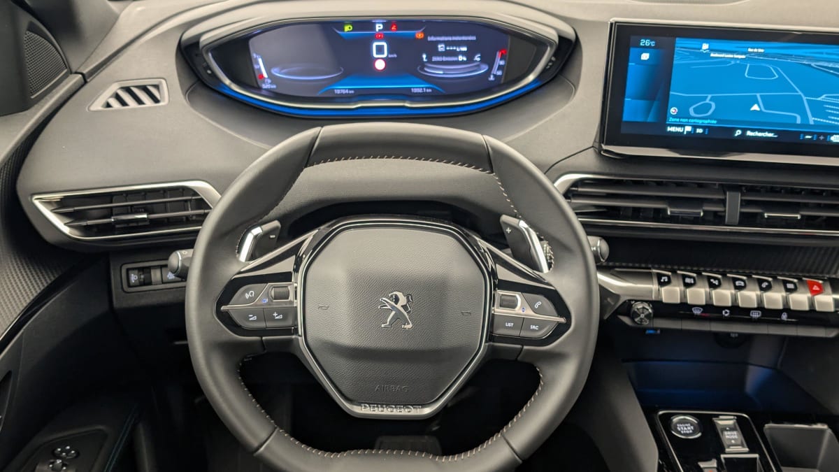 PEUGEOT 3008 Hybrid 136 e-DCS6 Allure Pack