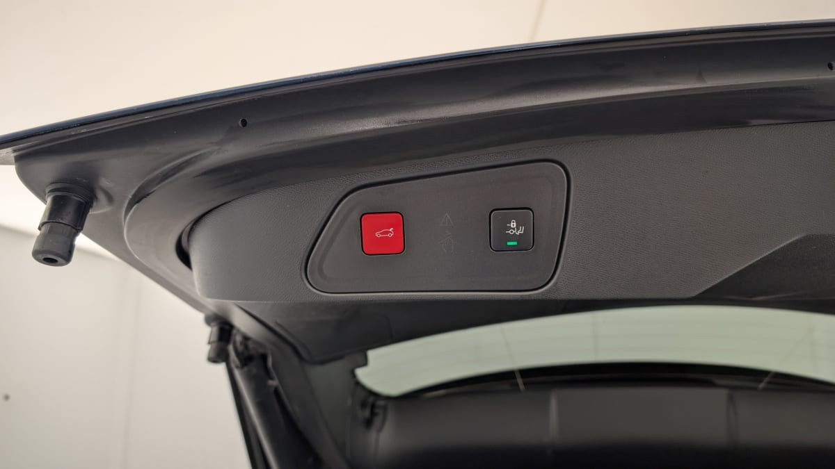 PEUGEOT 3008 Hybrid 136 e-DCS6 Allure Pack