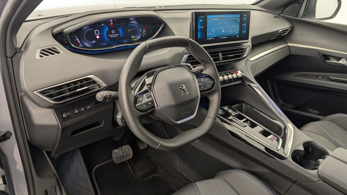 PEUGEOT 3008 Hybrid 136 e-DCS6 Allure Pack