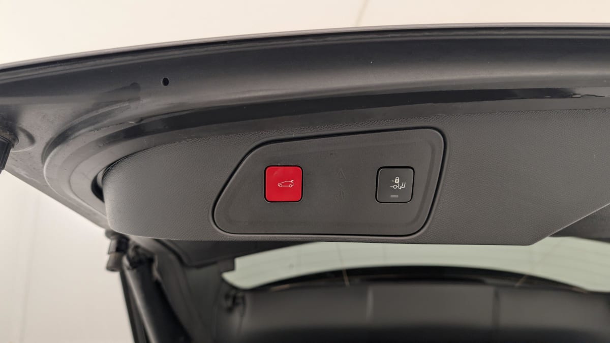 PEUGEOT 3008 Hybrid 136 e-DCS6 Allure Pack