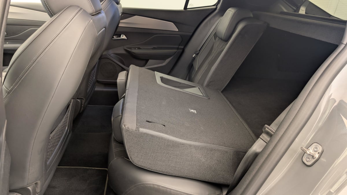 PEUGEOT 408 PHEV 180 e-EAT8 GT