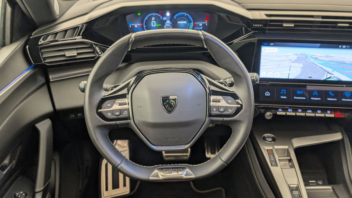 PEUGEOT 408 PHEV 180 e-EAT8 GT