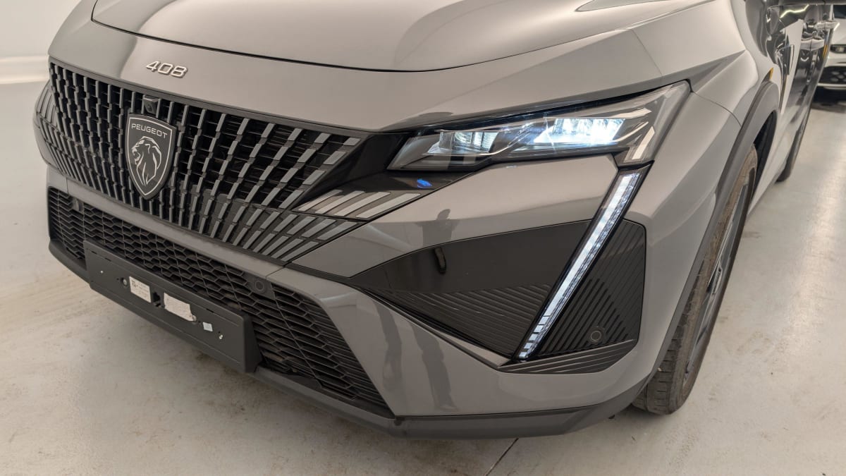 PEUGEOT 408 PHEV 180 e-EAT8 GT