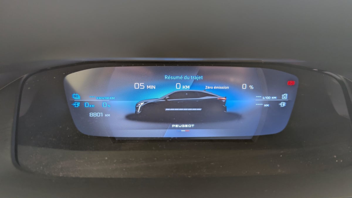 PEUGEOT 408 PHEV 180 e-EAT8 GT
