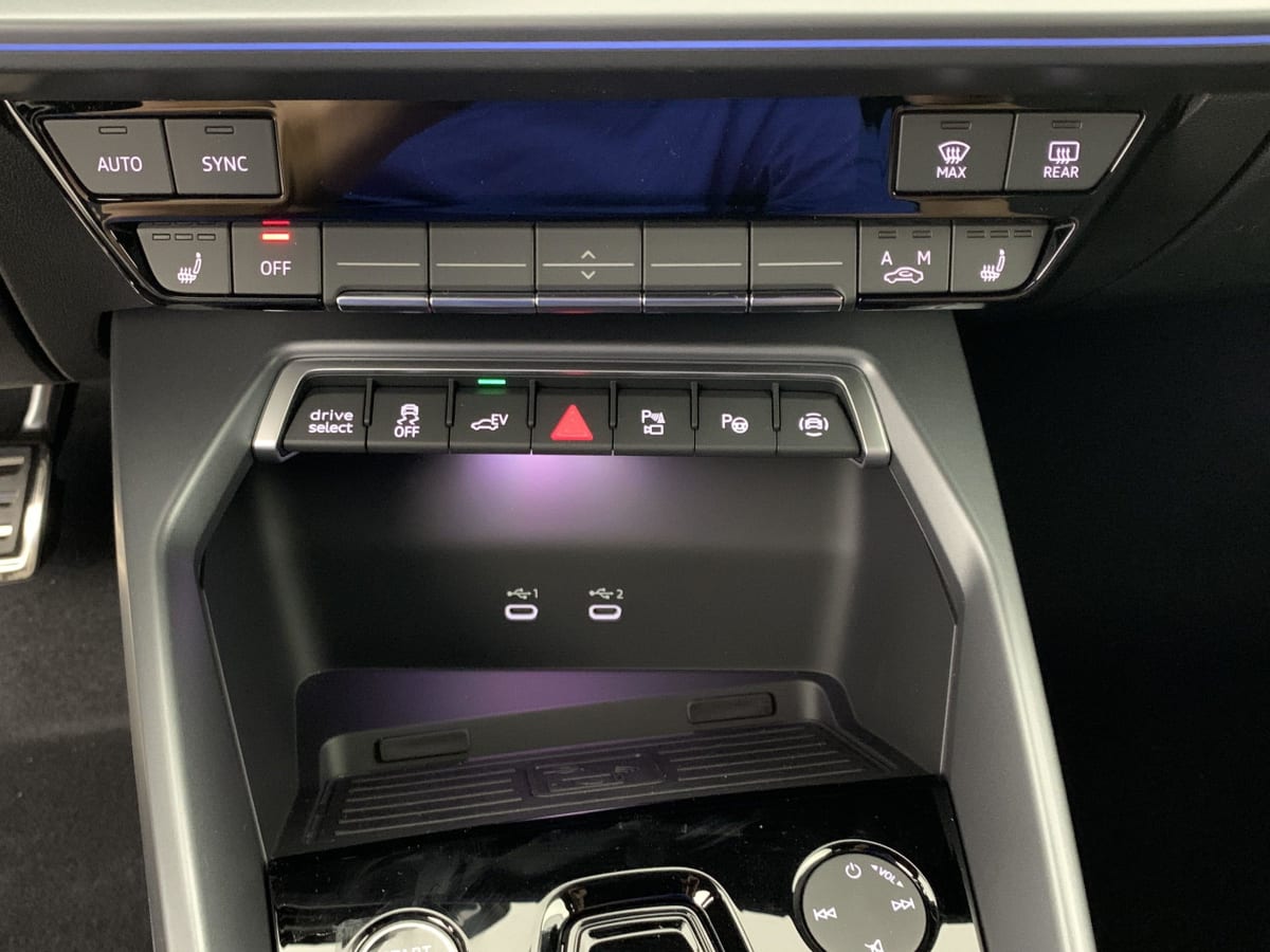 AUDI A3 SPORTBACK 45 TFSI E HYBRIDE RECHARGEABLE 272 S TRONIC 6 S LINE