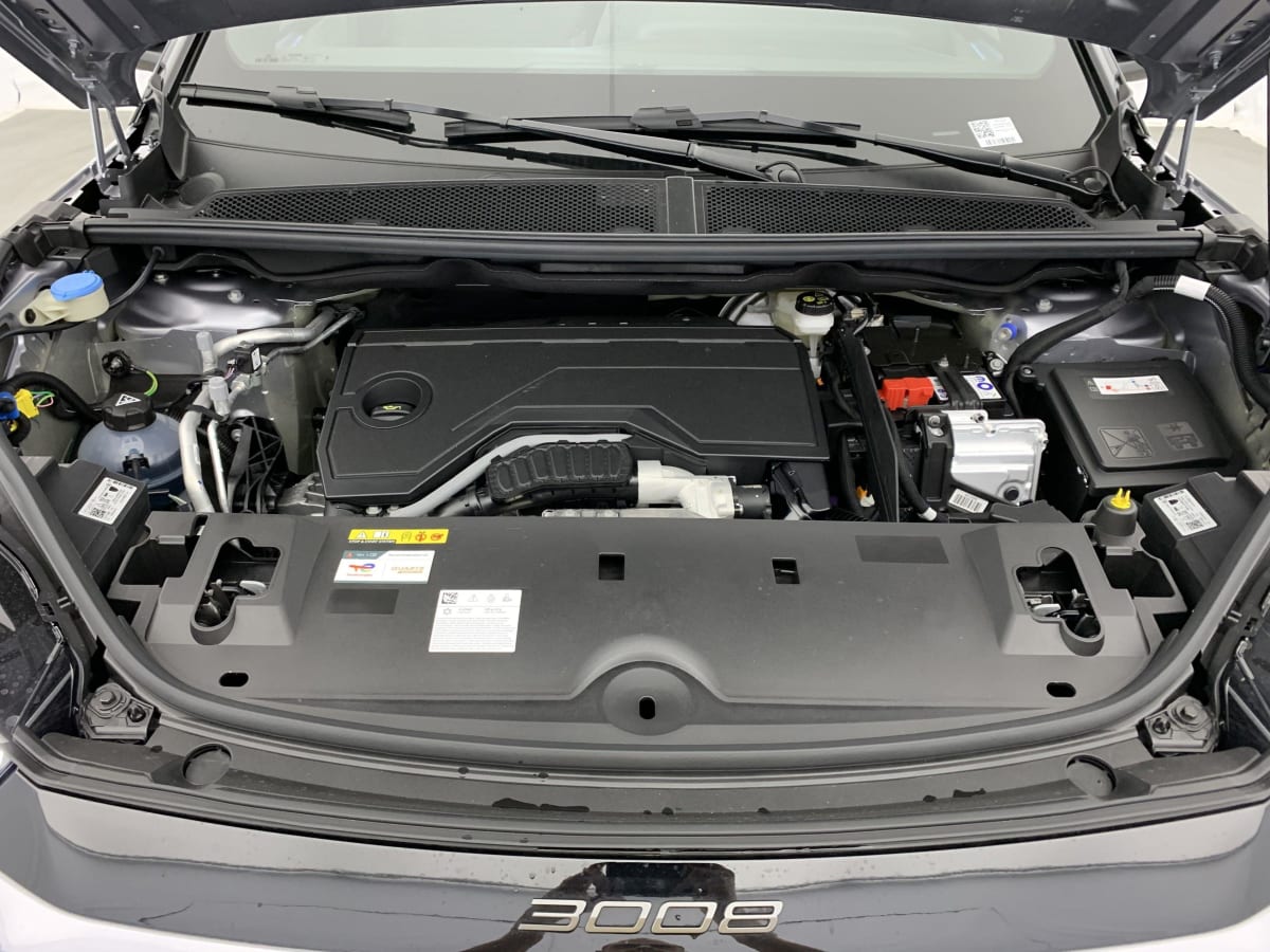 PEUGEOT 3008 Hybrid 145 e-DCS6 GT