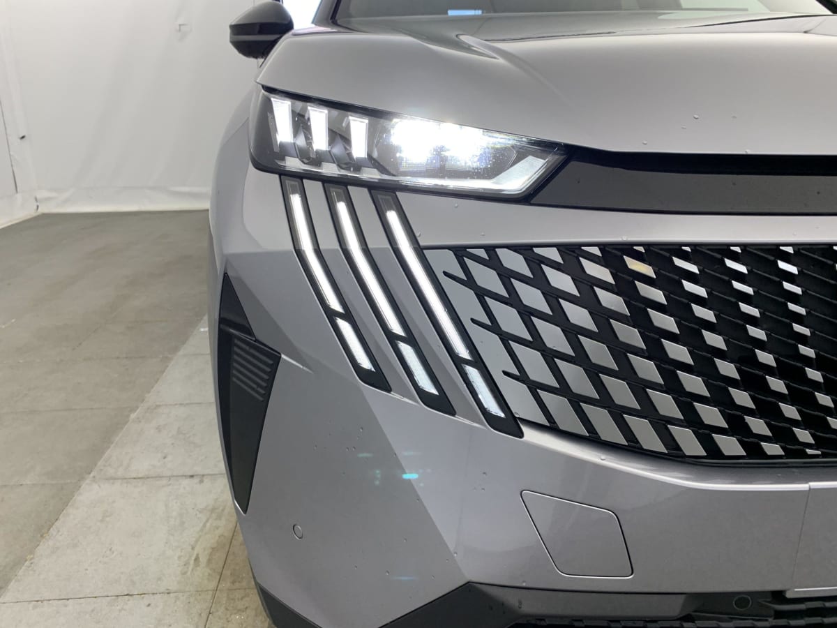 PEUGEOT 3008 Hybrid 145 e-DCS6 GT