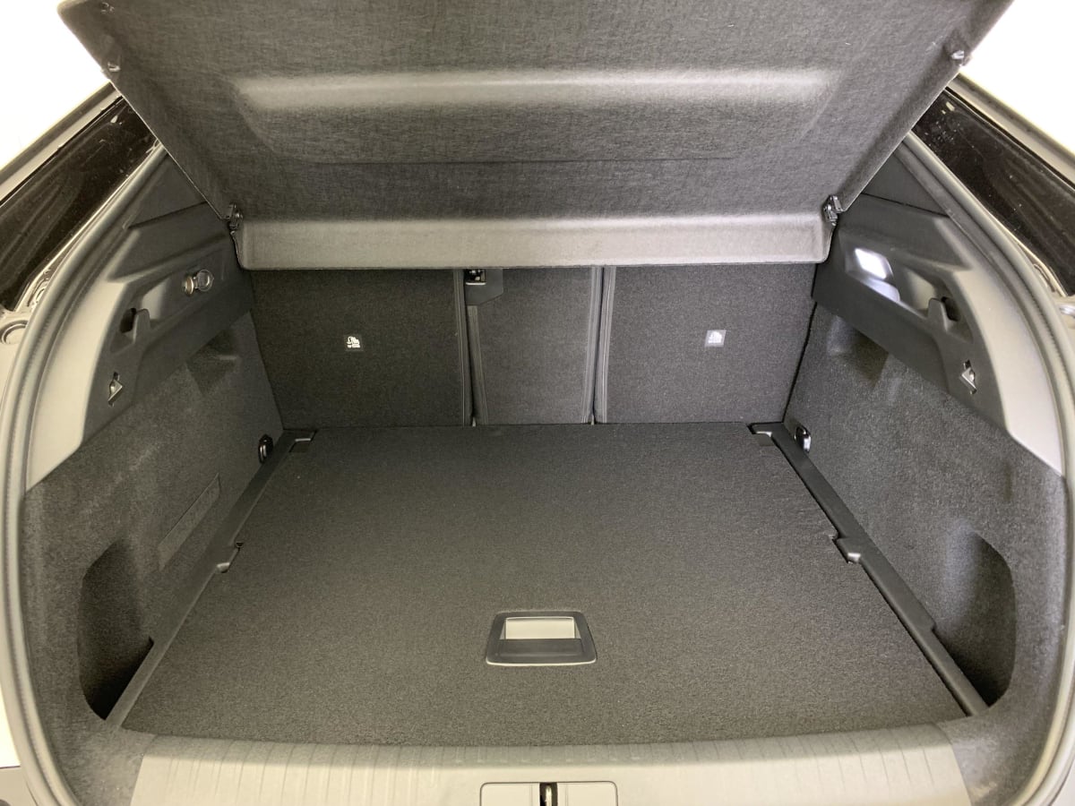 PEUGEOT 3008 Hybrid 145 e-DCS6 GT