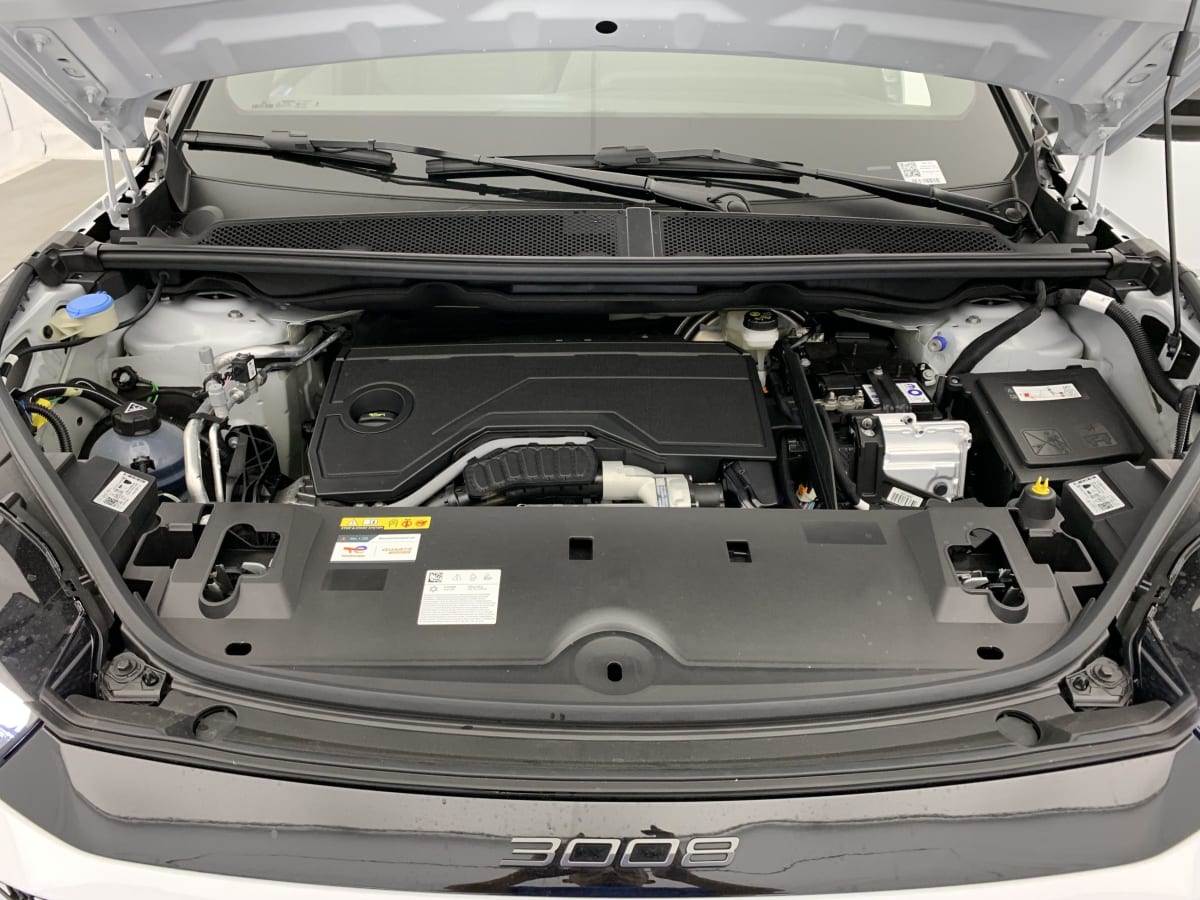 PEUGEOT 3008 Hybrid 145 e-DCS6 GT