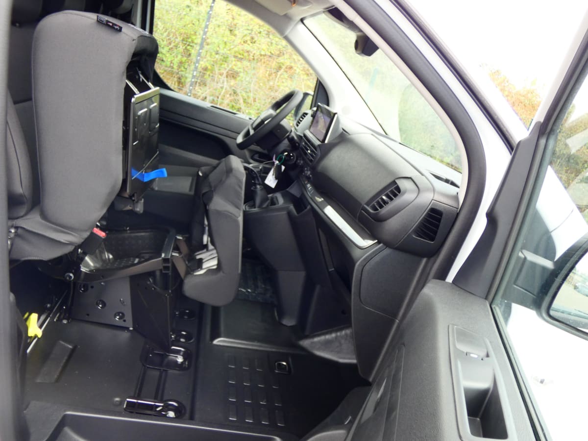 PEUGEOT EXPERT FOURGON M BLUEHDI 120 S S BVM6 + Pack Connectivité