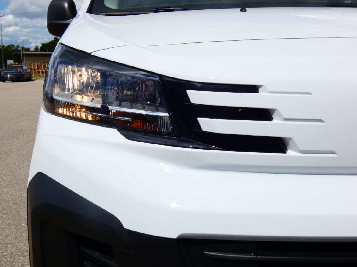 PEUGEOT EXPERT FOURGON M BLUEHDI 120 S S BVM6 + Pack Connectivité