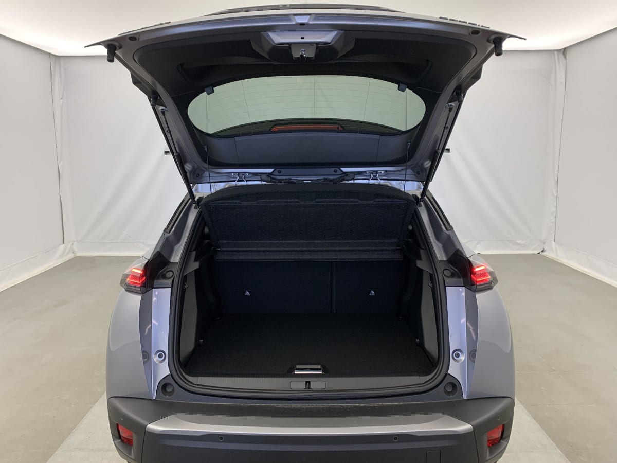 PEUGEOT 2008 Hybrid 145 e-DCS6 GT
