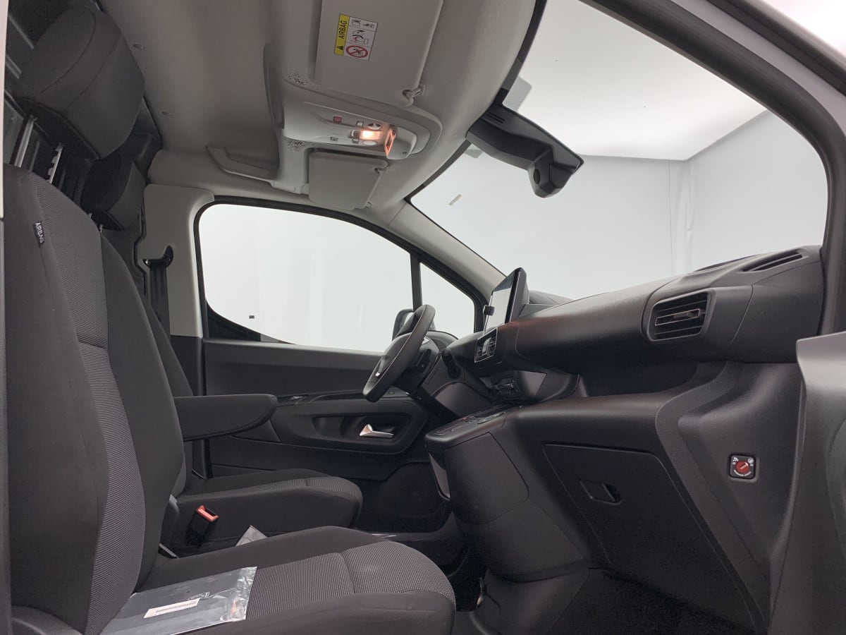 PEUGEOT PARTNER XL 950 KG BLUEHDI 130 S S EAT8 + Pack Caméra + Pack Techno