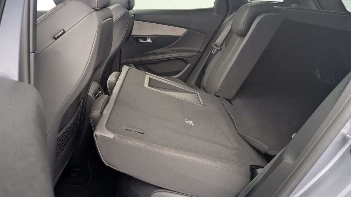 PEUGEOT 3008 Hybrid 225 e-EAT8 GT