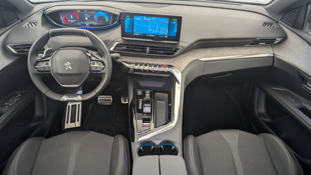 PEUGEOT 3008 Hybrid 225 e-EAT8 GT