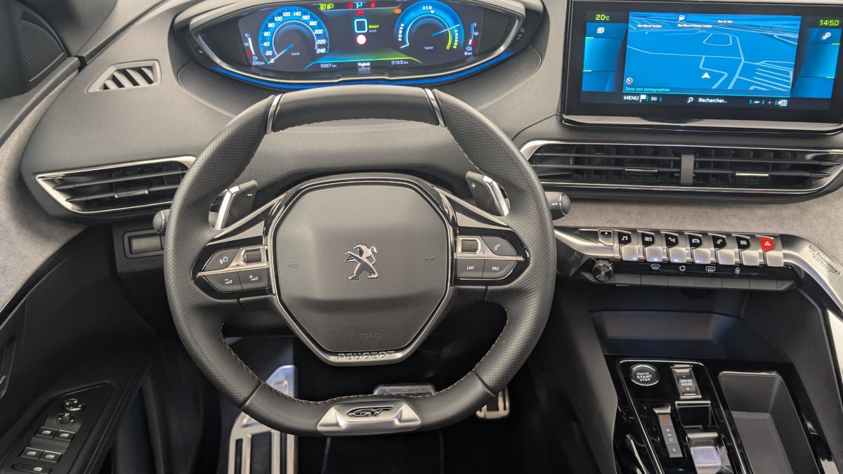PEUGEOT 3008 Hybrid 225 e-EAT8 GT