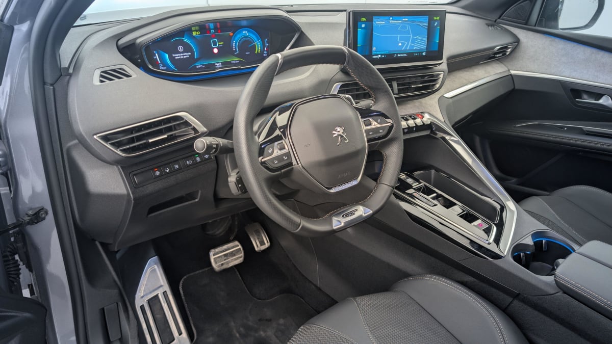 PEUGEOT 3008 Hybrid 225 e-EAT8 GT