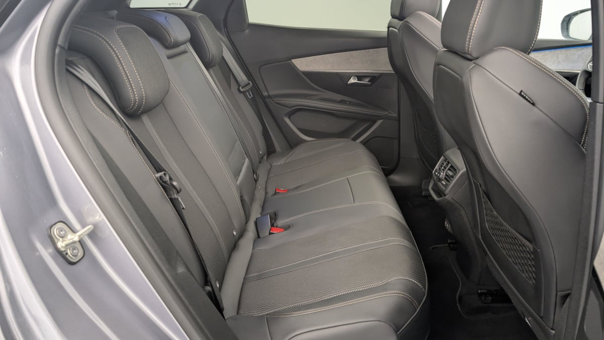 PEUGEOT 3008 Hybrid 225 e-EAT8 GT