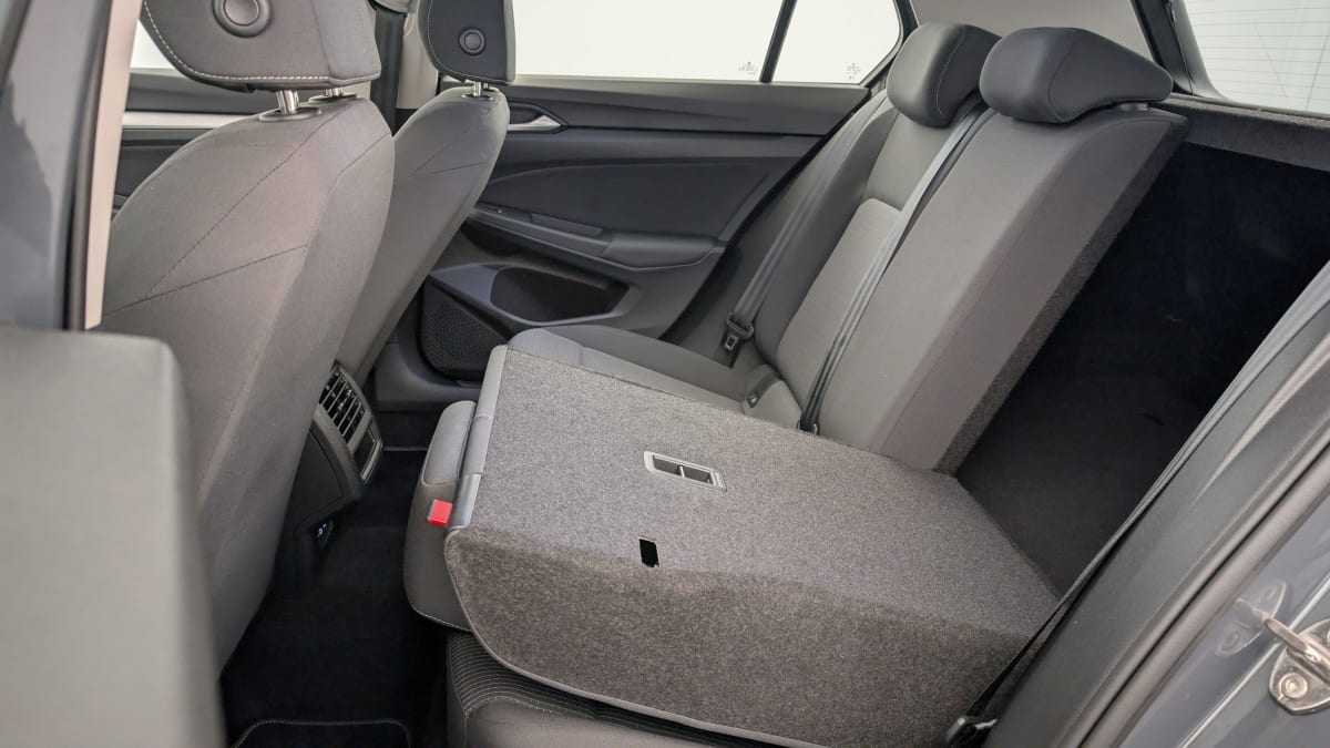 VOLKSWAGEN GOLF 8 2.0 TDI 116 BVM6