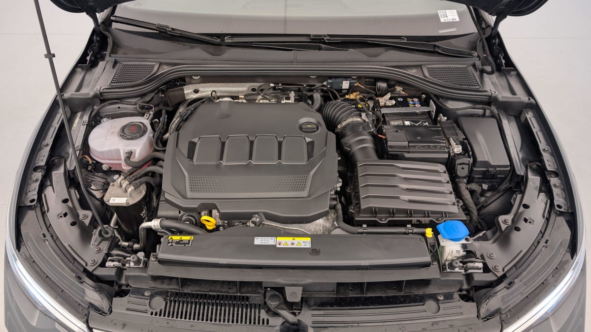 VOLKSWAGEN GOLF 8 2.0 TDI 116 BVM6