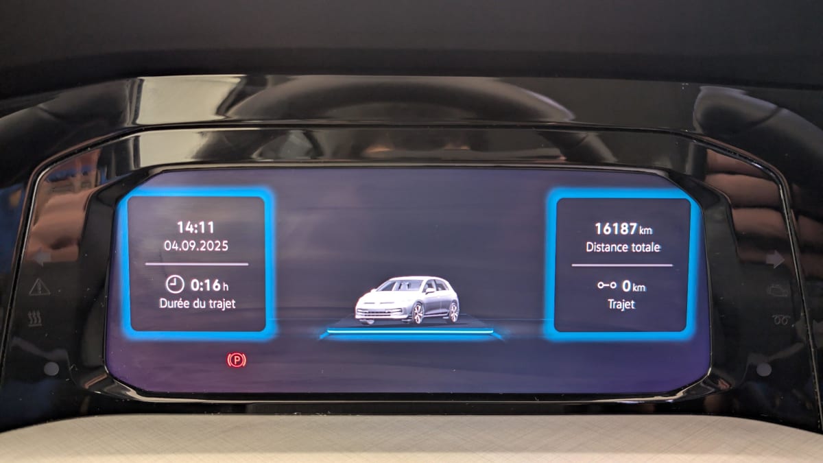 VOLKSWAGEN GOLF 8 2.0 TDI 116 BVM6