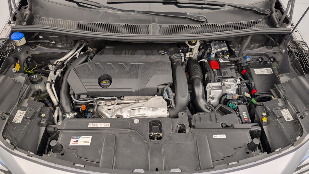 PEUGEOT 3008 Hybrid 180 e-EAT8 Allure Pack + DRIVE ASSIST PLUS + PACK CITY + JA19 + CHARGEUR 7,4 KW