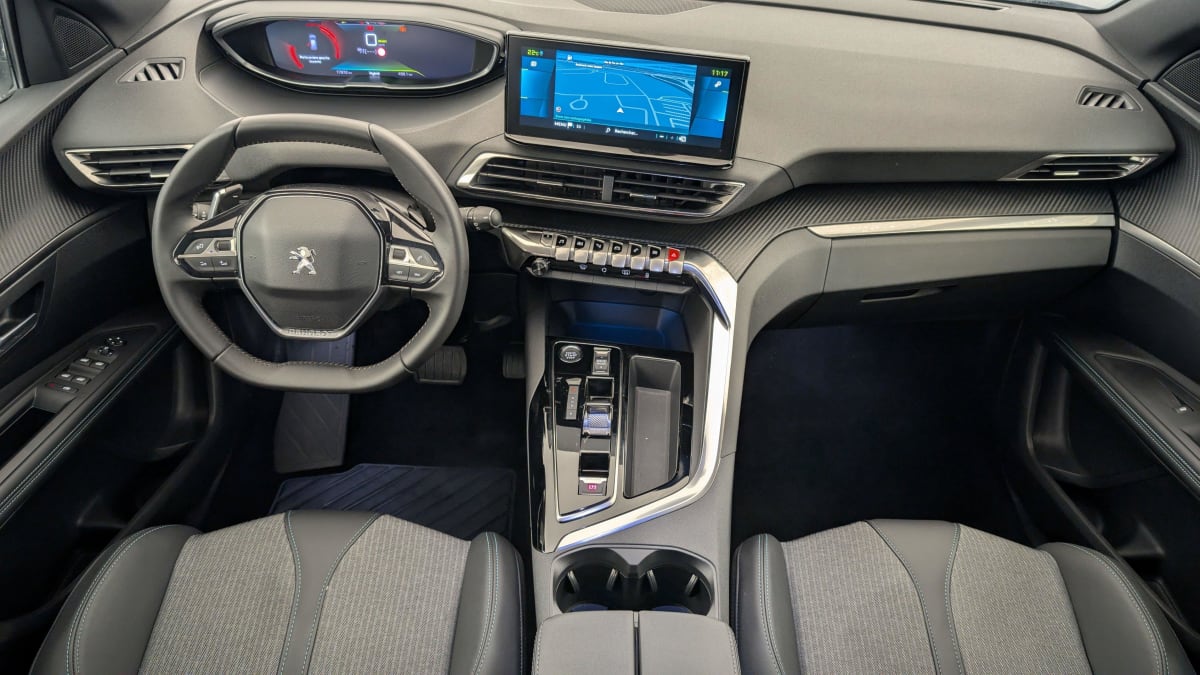 PEUGEOT 3008 Hybrid 180 e-EAT8 Allure Pack