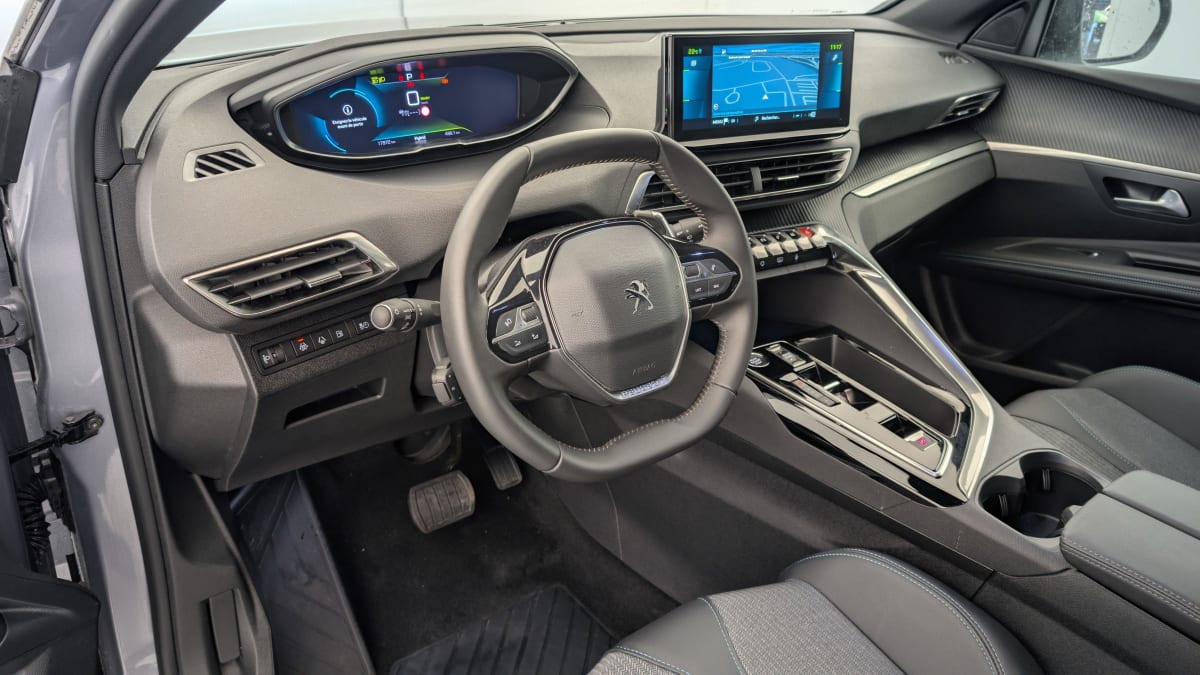 PEUGEOT 3008 Hybrid 180 e-EAT8 Allure Pack