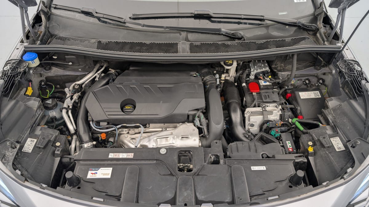 PEUGEOT 3008 Hybrid 180 e-EAT8 Allure Pack