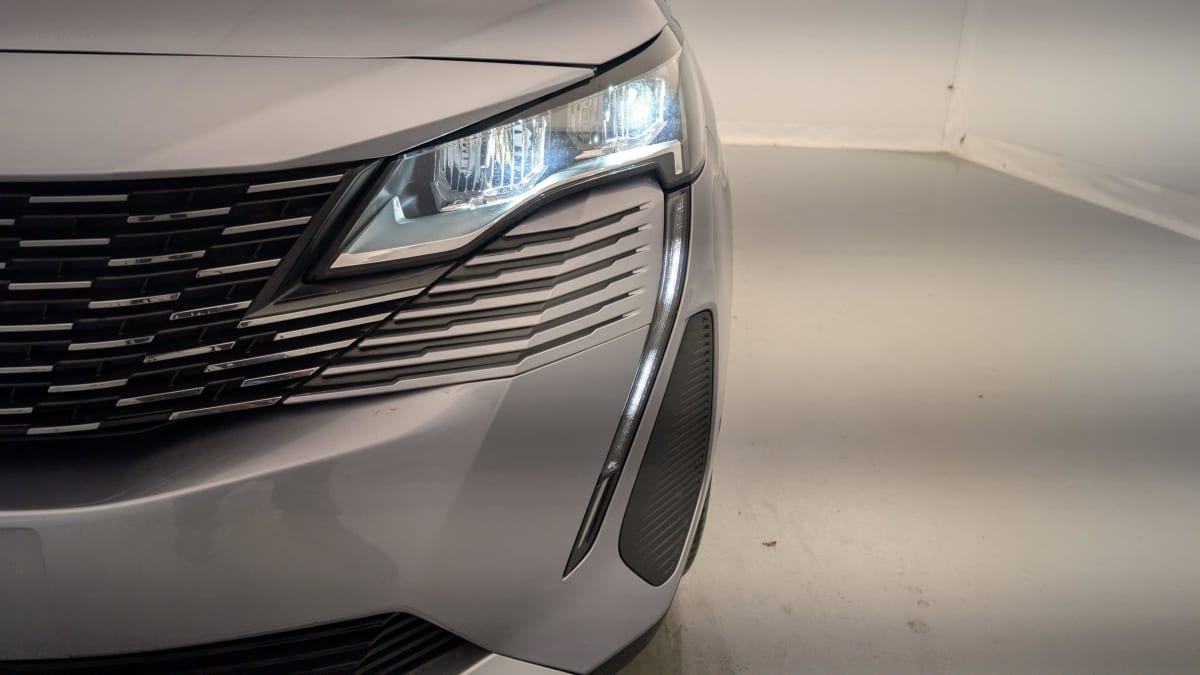 PEUGEOT 3008 Hybrid 180 e-EAT8 Allure Pack