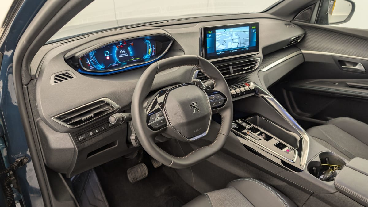 PEUGEOT 3008 Hybrid 180 e-EAT8 Allure Pack
