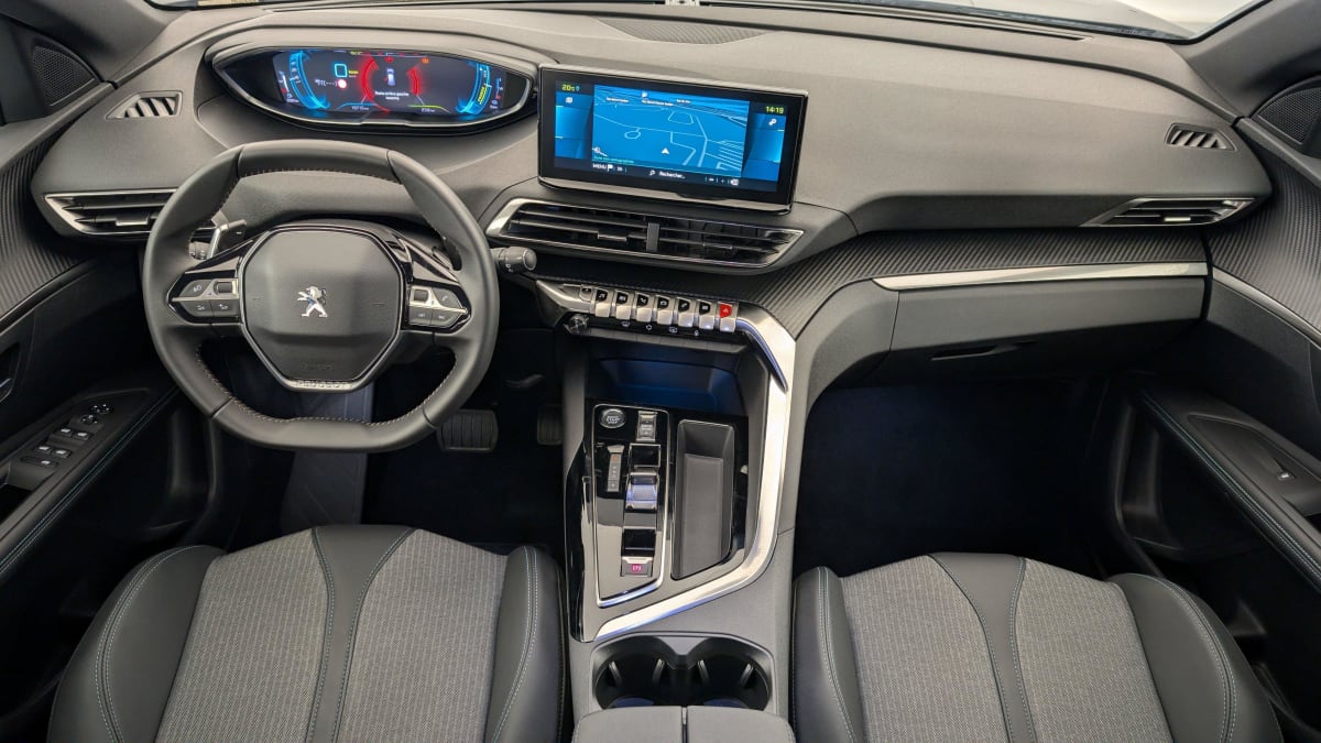 PEUGEOT 3008 Hybrid 180 e-EAT8 Allure Pack