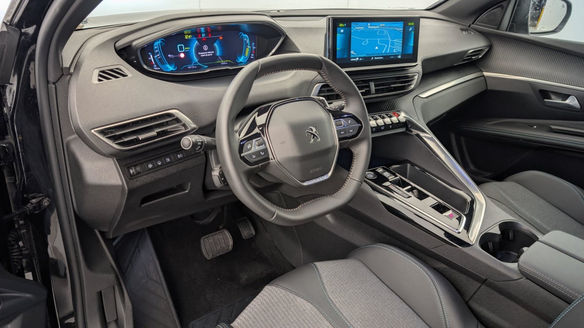 PEUGEOT 3008 Hybrid 180 e-EAT8 Allure Pack