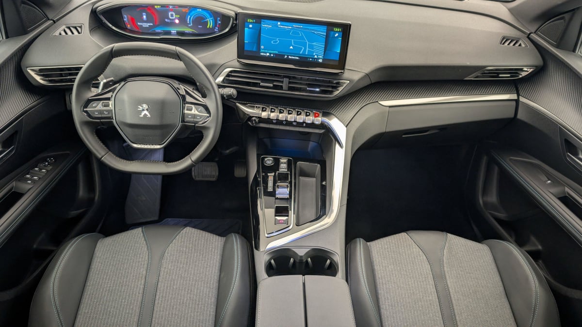 PEUGEOT 3008 Hybrid 180 e-EAT8 Allure Pack