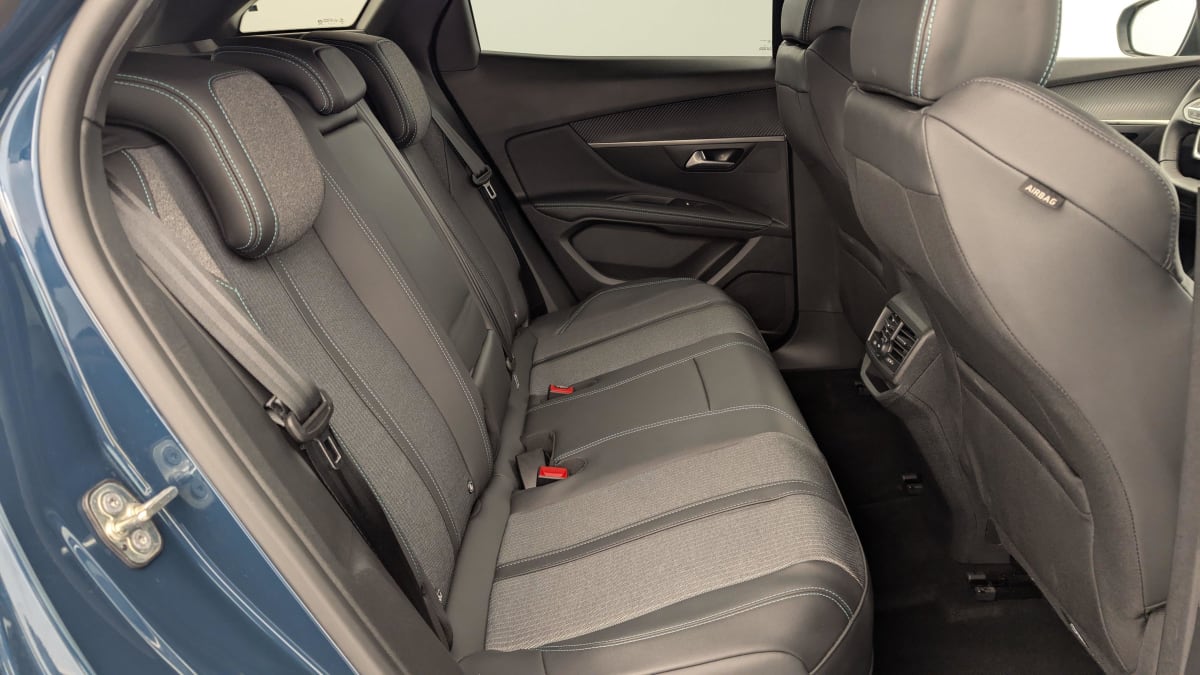 PEUGEOT 3008 Hybrid 180 e-EAT8 Allure Pack