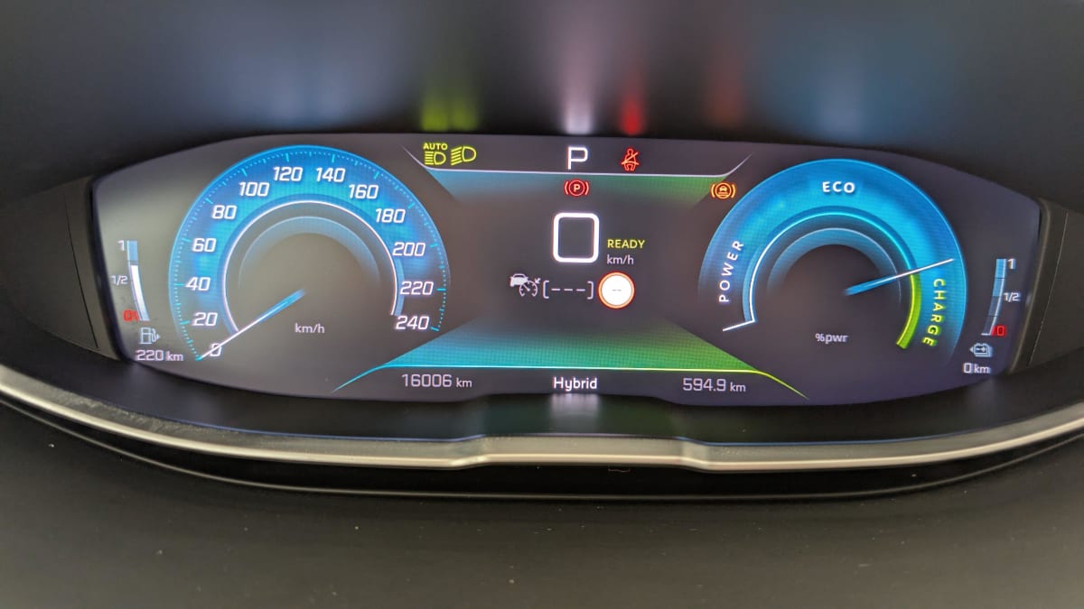 PEUGEOT 3008 Hybrid 180 e-EAT8 Allure Pack