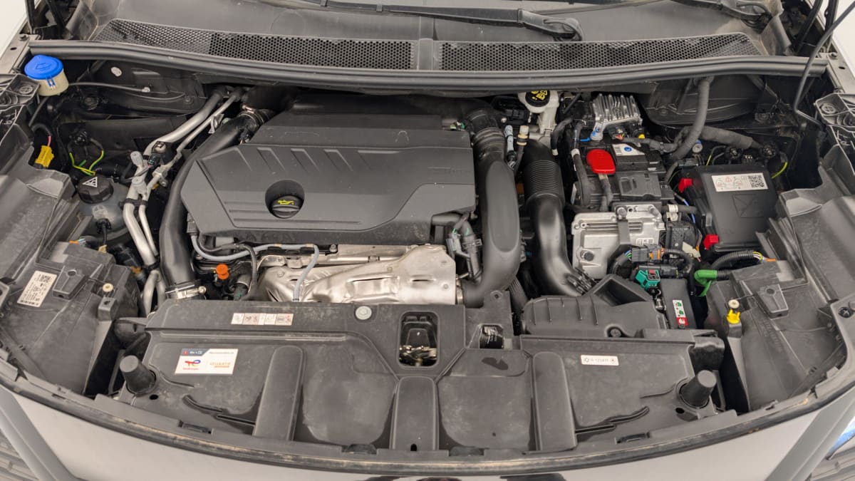 PEUGEOT 3008 Hybrid 180 e-EAT8 Allure Pack