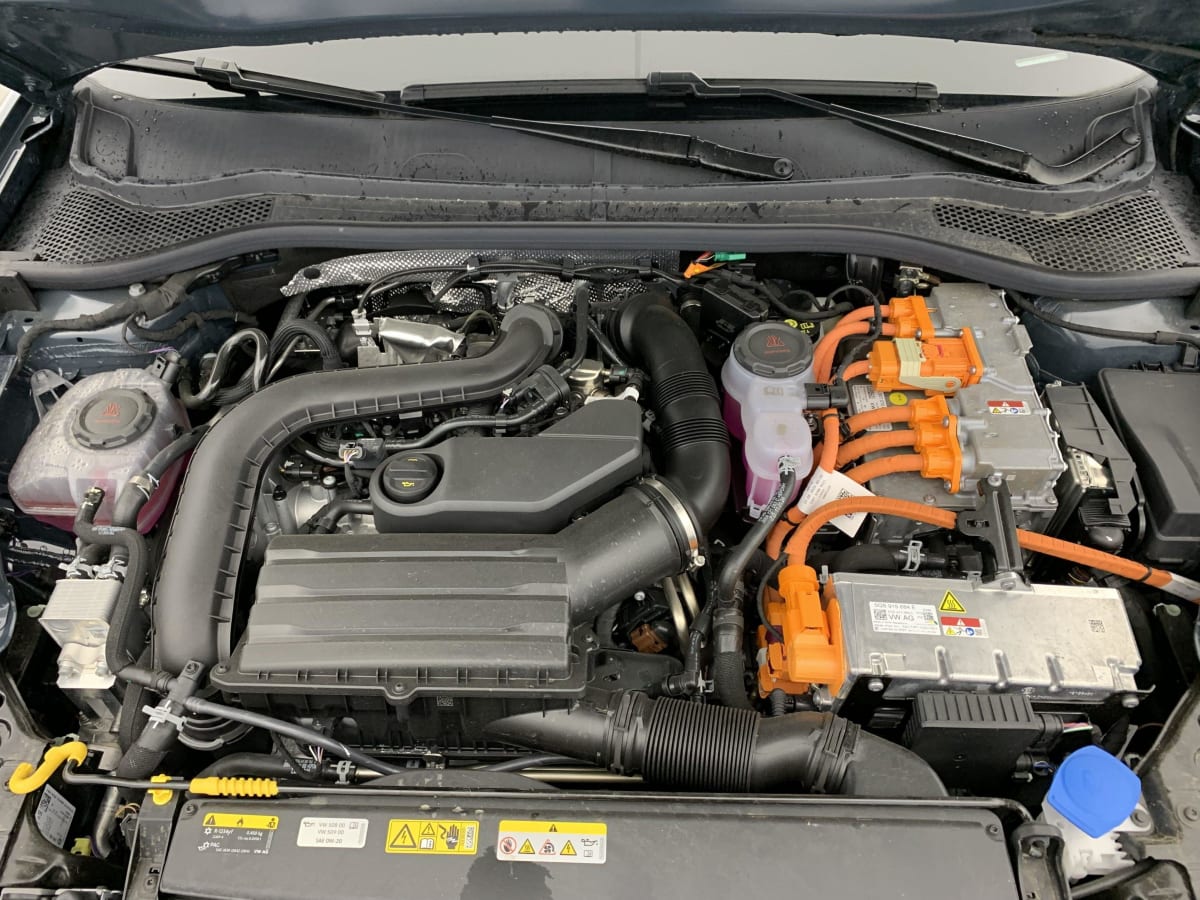 CUPRA LEON SPORTSTOURER eHybrid 204 ch DSG6 V