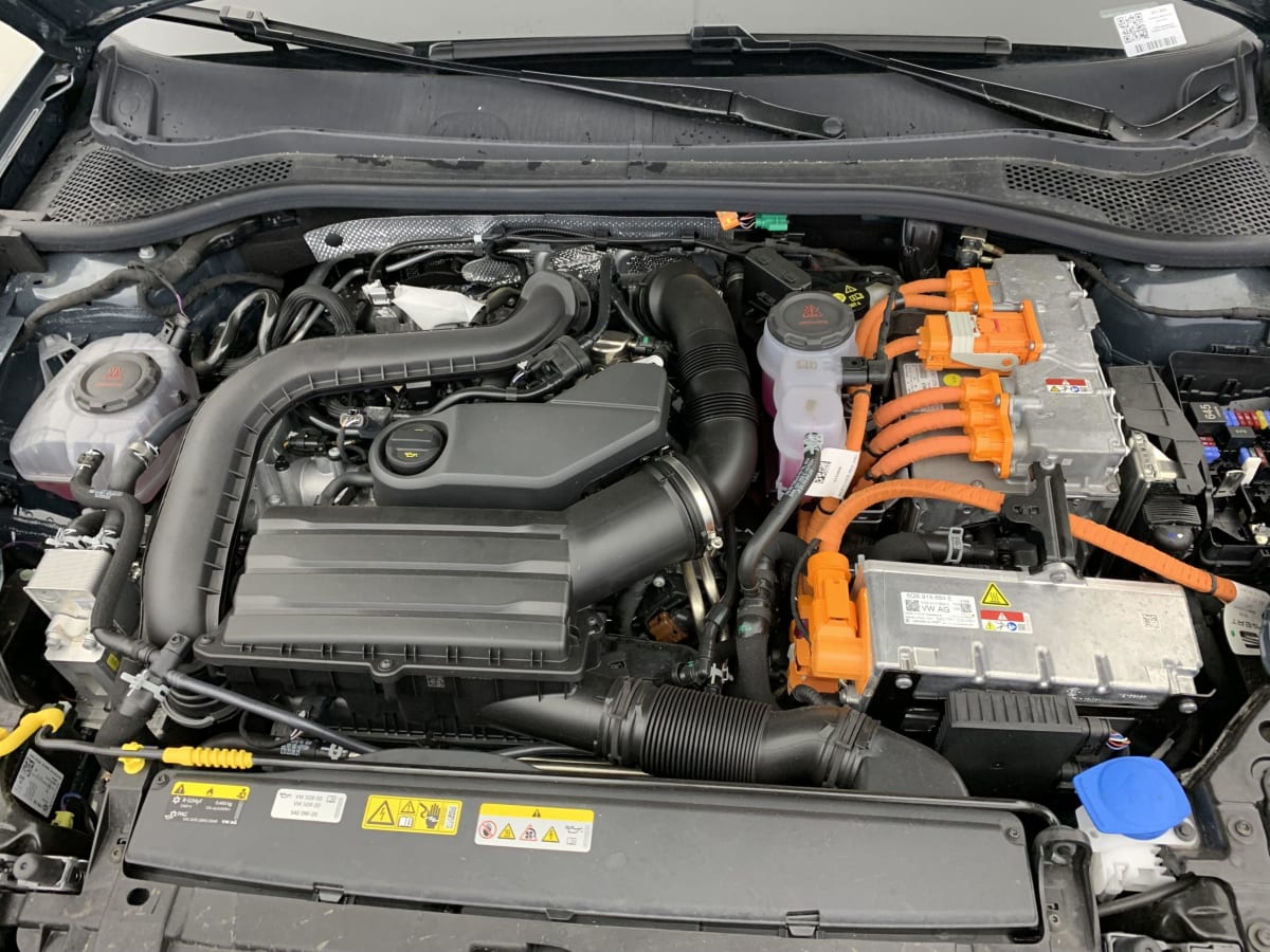 CUPRA LEON SPORTSTOURER eHybrid 204 ch DSG6 V