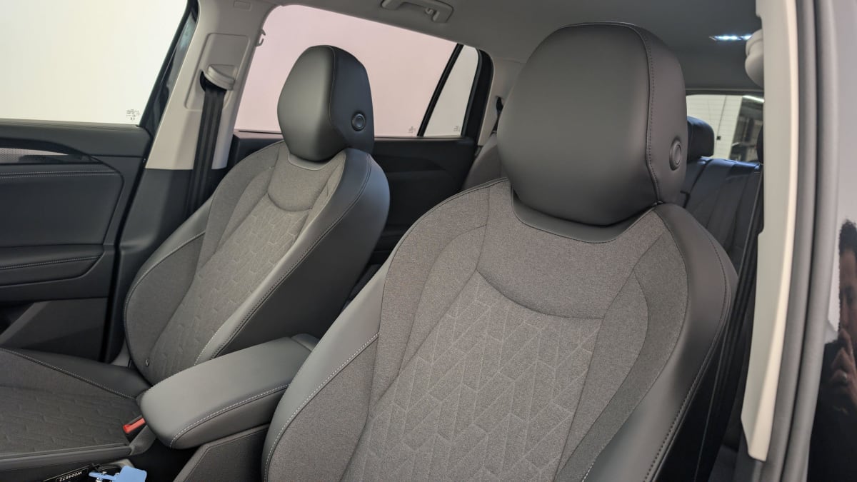 VOLKSWAGEN TAYRON 1.5 eTSI 150ch DSG7 7pl Life Plus + PACK HIVER + PACK DESIGN + PROJECTEURS LED PLUS