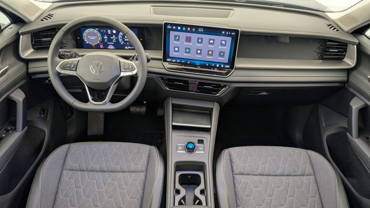 VOLKSWAGEN TAYRON 1.5 eTSI 150ch DSG7 7pl Life Plus + PACK DESIGN + PACK HIVER + LED PLUS + JA17 VENEZIA