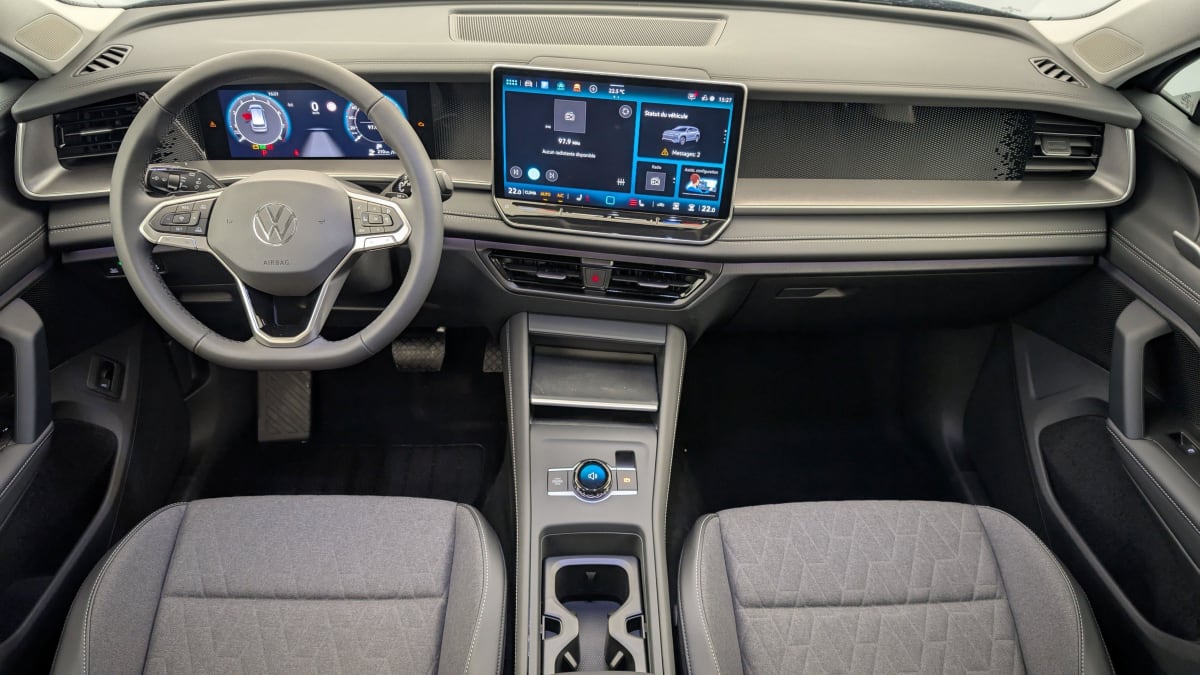 VOLKSWAGEN TAYRON 1.5 eTSI 150ch DSG7 7pl Life Plus + PACK HIVER + PACK DESIGN + PROJECTEURS LED PLUS